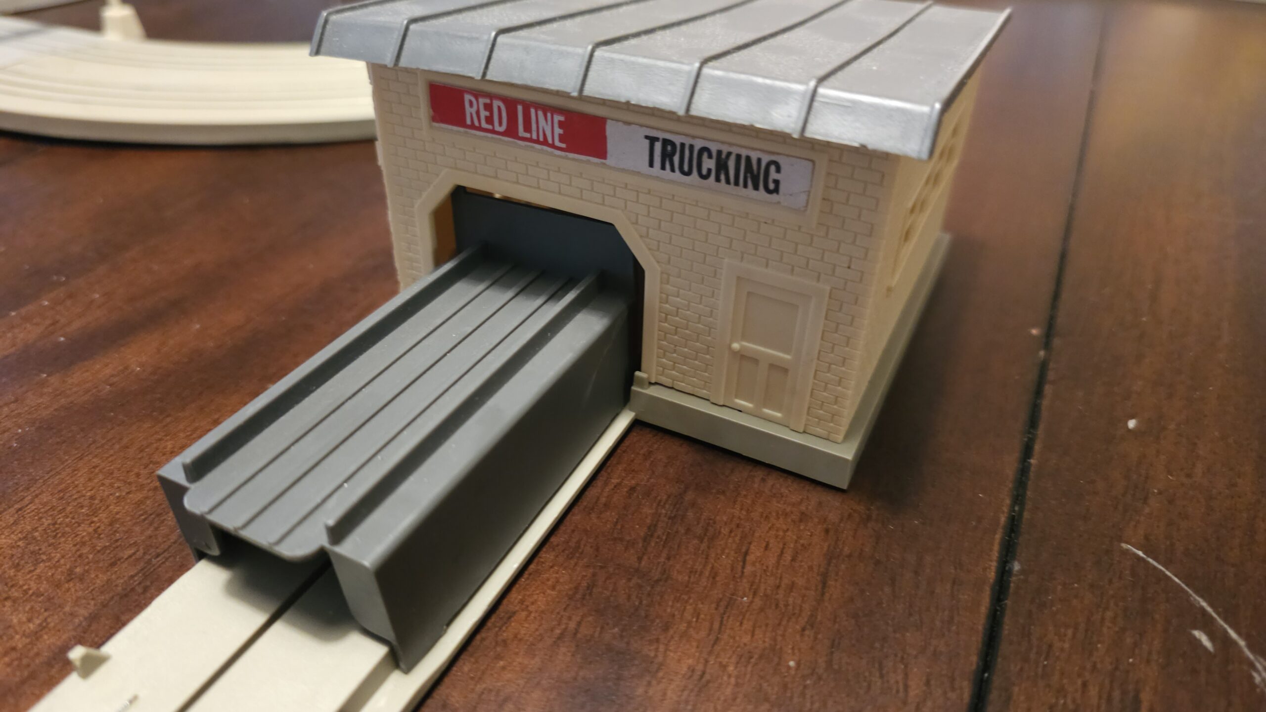 US1 Trucking Crate Loader