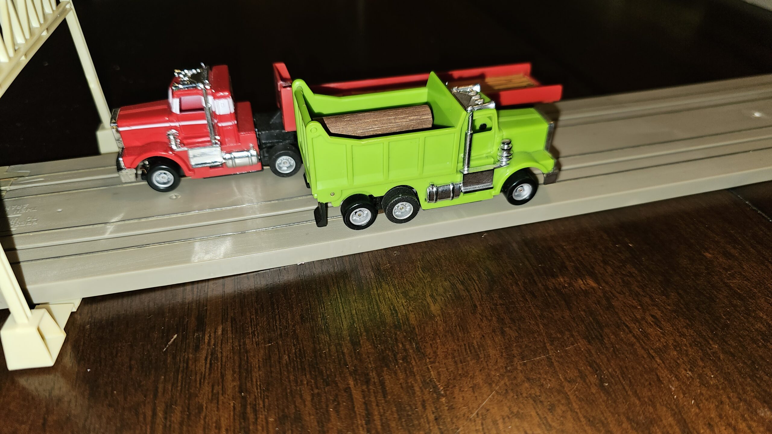 Tyco US1 Trucking Lime Green Dump Truck